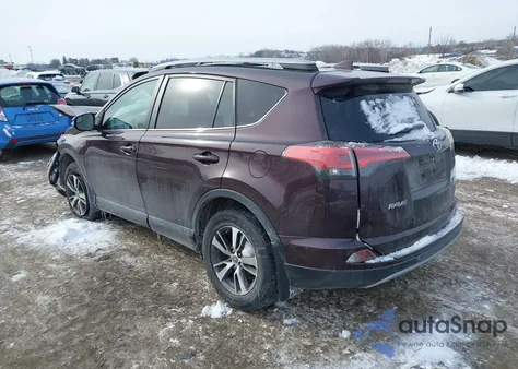 2017 Toyota Rav4 Xle z USA, uszkodzony, nr VIN 2T3RFREV8HW609634